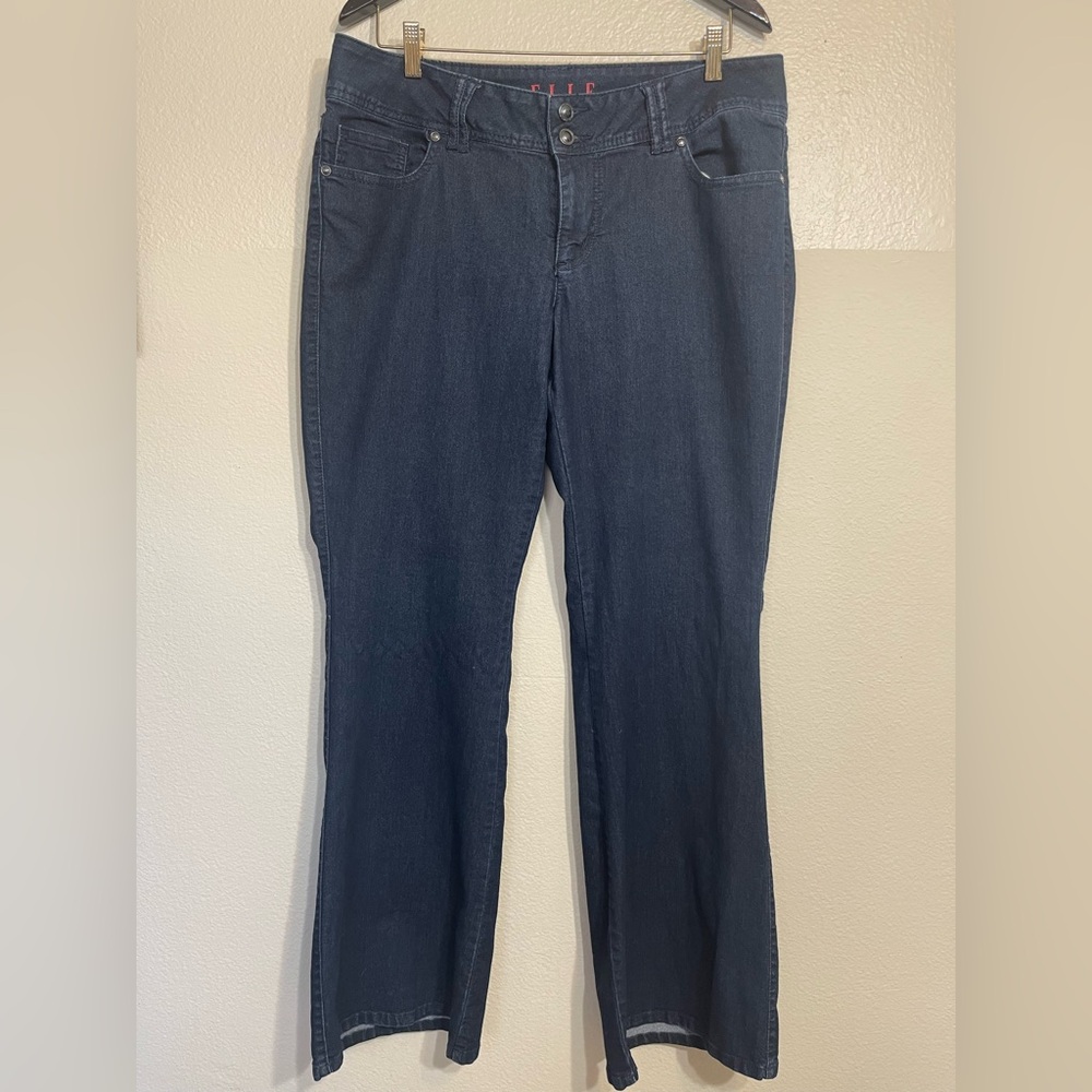 Elle vintage Y2K  Dark Wash Blue Flare Women's Jeans women’s 14 regular